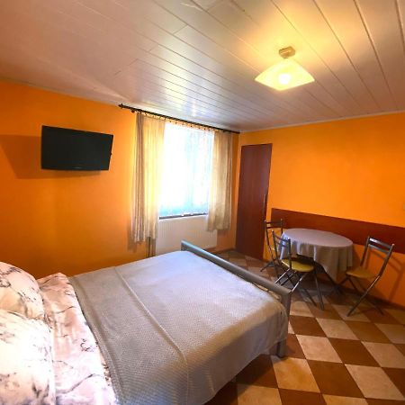Pokoje Goscinne Marcin Leba Exterior foto