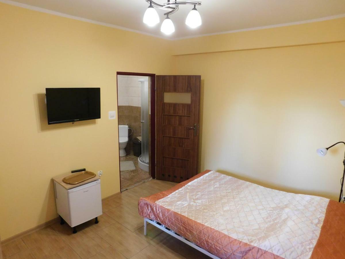 Pokoje Goscinne Marcin Leba Exterior foto