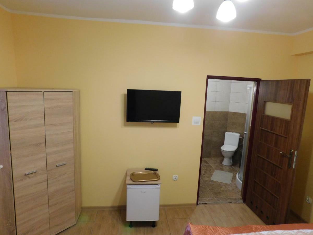 Pokoje Goscinne Marcin Leba Exterior foto